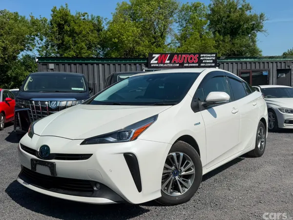 Toyota Prius Hatchback, Petrol Hybrid, 2022, White