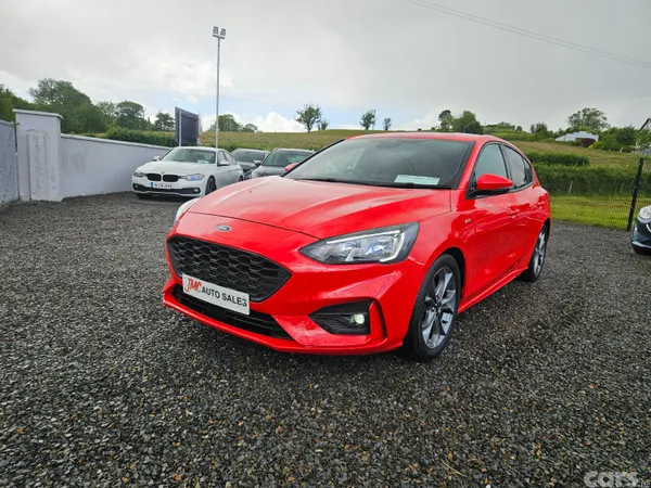 Ford Focus Hatchback, Diesel, 2018, Red