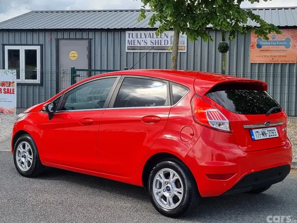 Ford Fiesta Hatchback, Diesel, 2017, Red