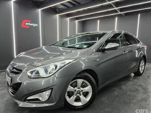 Hyundai i40 Saloon, Diesel, 2014, Silver