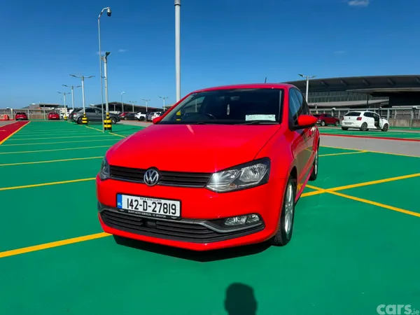 Volkswagen Polo Hatchback, Petrol, 2014, Red