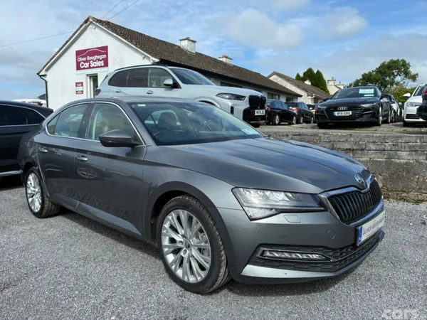 Skoda Superb Hatchback, Diesel, 2023, Grey