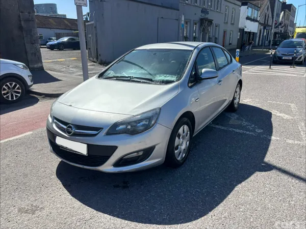 Opel Astra Saloon, Diesel, 2013, Silver