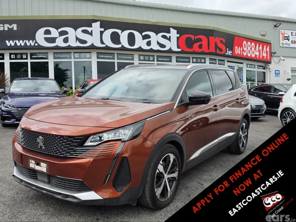 Peugeot 5008 MPV, Diesel, 2021, Orange
