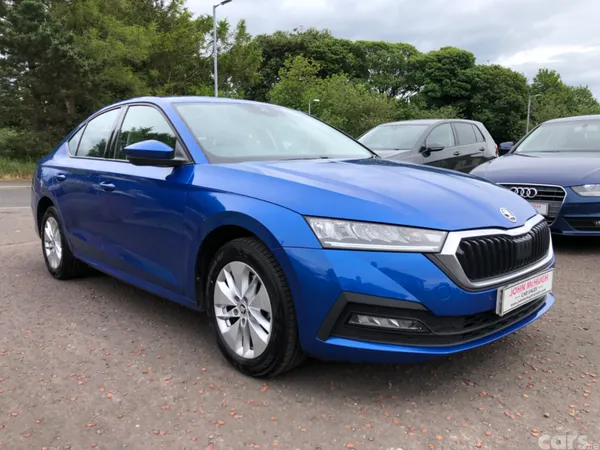 Skoda Octavia Hatchback, Diesel, 2023, Blue