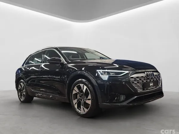 Audi Q8 e-tron SUV, Electric, 2023, Black