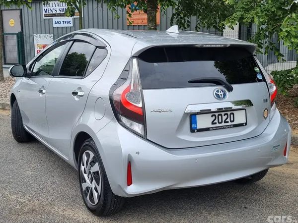 Toyota Aqua Hatchback, Petrol Hybrid, 2020, Silver