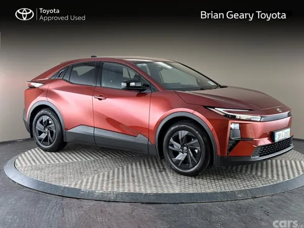 Toyota C-HR Estate, Electric, 2026, Brown