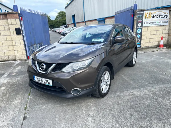 Nissan Qashqai Hatchback, Diesel, 2015, Brown