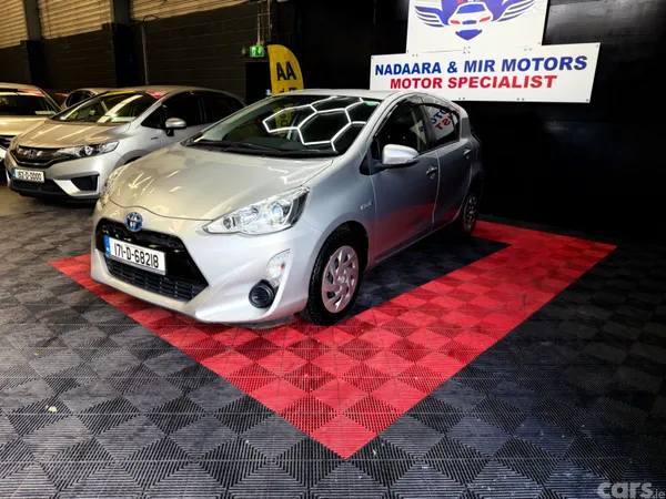 Toyota Aqua Hatchback, Petrol Hybrid, 2017, Silver