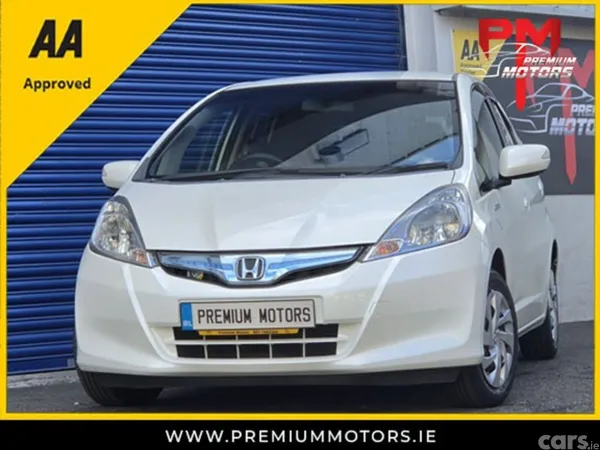 Honda Fit Hatchback, Petrol Hybrid, 2013, White
