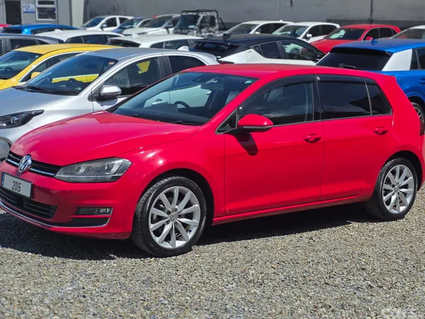 Volkswagen Golf Hatchback, Petrol, 2015, Red