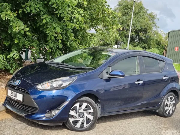 Toyota Aqua Hatchback, Petrol Hybrid, 2020, Blue