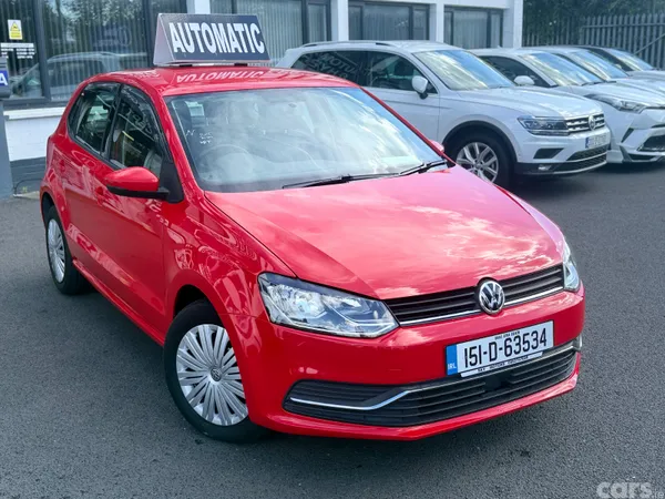 Volkswagen Polo Hatchback, Petrol, 2015, Red