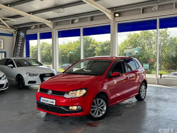 Volkswagen Polo Hatchback, Petrol, 2016, Red