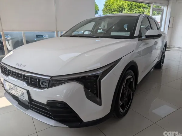 Kia K4 Hatchback, Petrol Hybrid, 2026, White