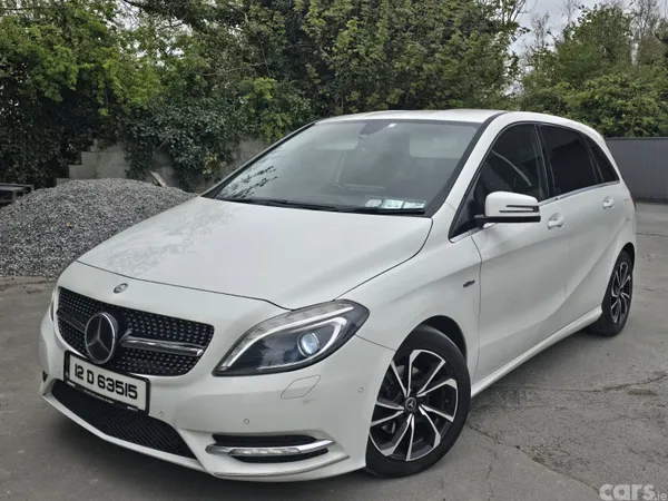 Mercedes-Benz B-Class MPV, Petrol, 2012, White