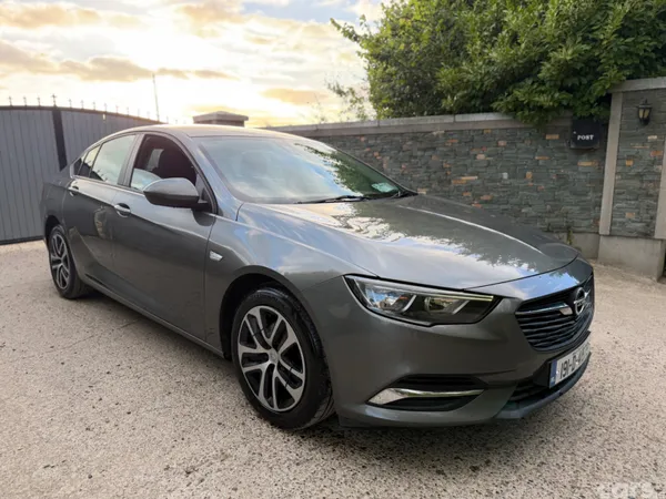 Opel Insignia Hatchback, Diesel, 2019, Grey