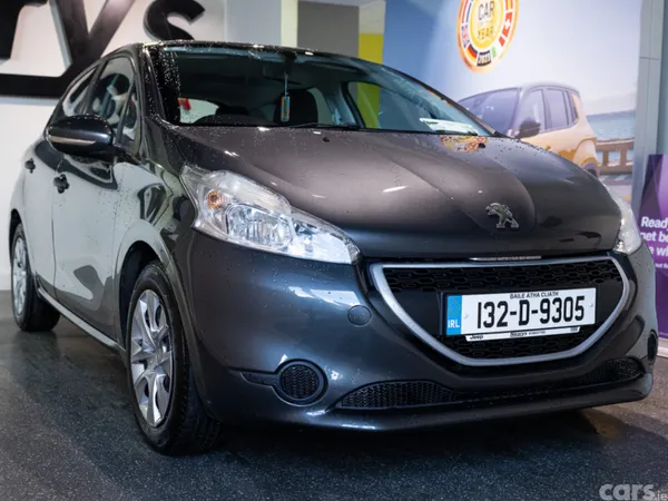 Peugeot 208 Hatchback, Petrol, 2013, Grey