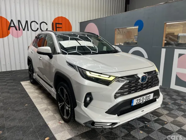 Toyota RAV4 SUV, Petrol Hybrid, 2023, White