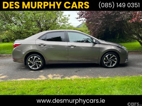 Toyota Corolla Saloon, Diesel, 2017, Grey