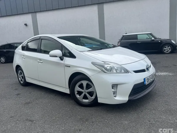 Toyota Prius Hatchback, Petrol Hybrid, 2013, White