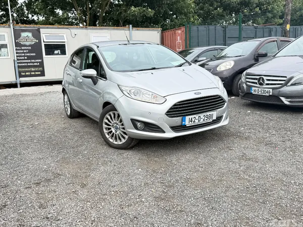 Ford Fiesta Hatchback, Petrol, 2014, Silver