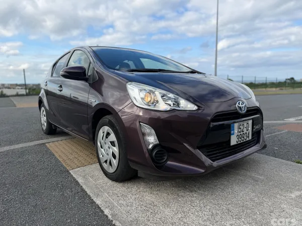 Toyota Aqua Hatchback, Petrol Hybrid, 2015, Brown
