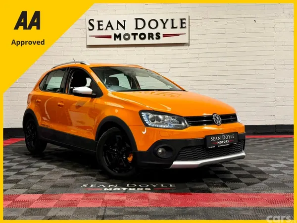 Volkswagen Polo Hatchback, Petrol, 2013, Orange