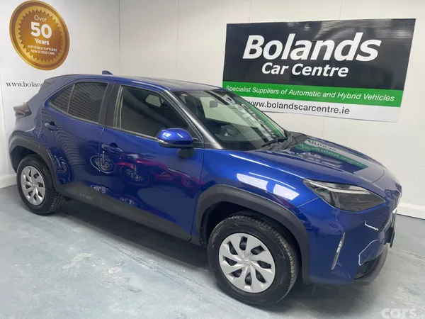 Toyota Yaris Cross Hatchback, Petrol Hybrid, 2022, Blue