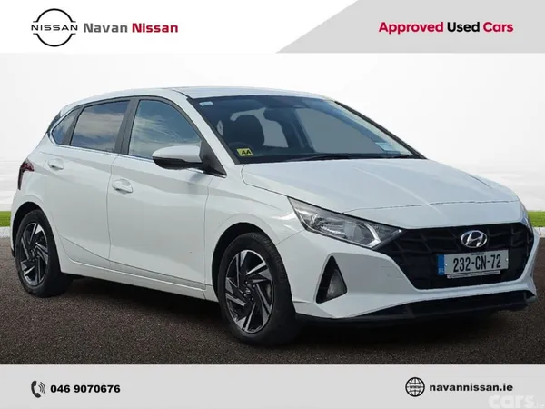 Hyundai i20 Hatchback, Petrol, 2023, White