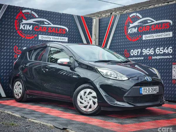 Toyota Aqua Hatchback, Petrol Hybrid, 2017, Black