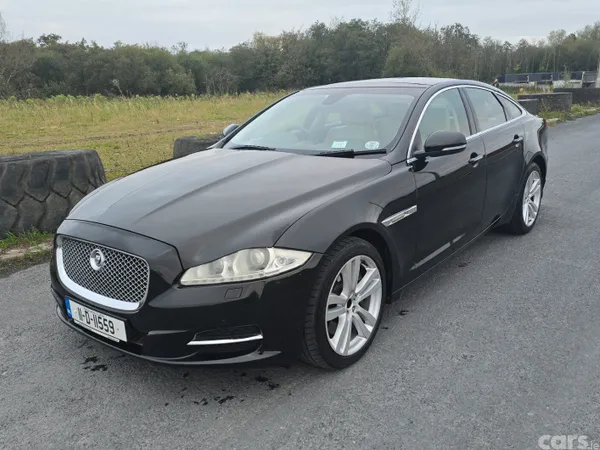 Jaguar XJ Saloon, Diesel, 2011, Black