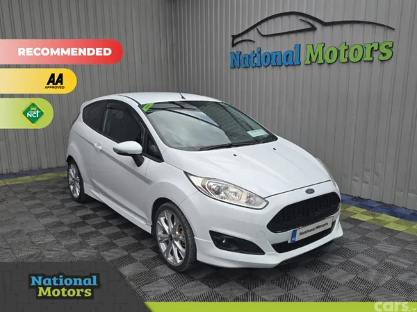 Ford Fiesta Hatchback, Petrol, 2014, White