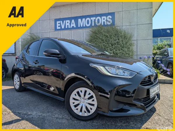 Toyota Yaris Hatchback, Petrol Hybrid, 2023, Black