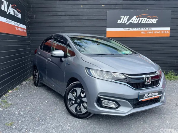 Honda Fit Hatchback, Petrol Hybrid, 2017, Silver