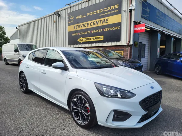 Ford Focus Hatchback, Petrol Hybrid, 2022, White