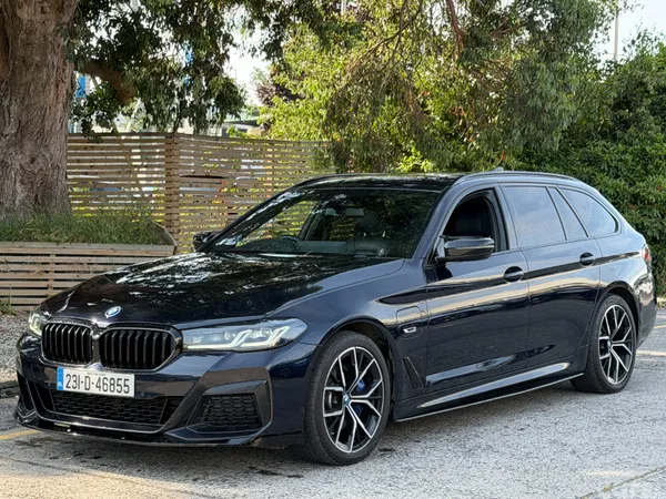 BMW 5-Series Estate, Petrol Plug-in Hybrid, 2023, Black