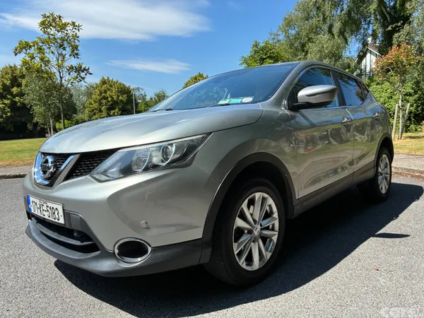 Nissan Qashqai SUV, Diesel, 2017, Silver