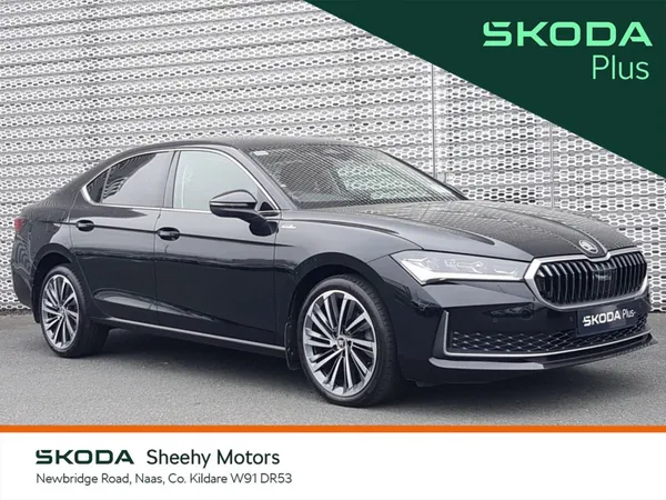 Skoda Superb Saloon, Diesel, 2025, Black