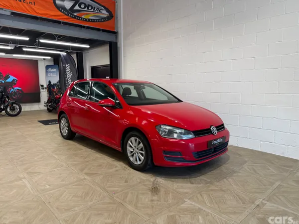 Volkswagen Golf Hatchback, Petrol, 2014, Red