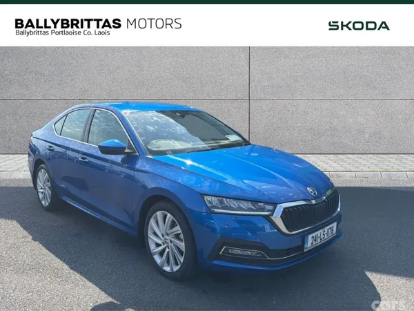 Skoda Octavia Saloon, Diesel, 2024, Blue