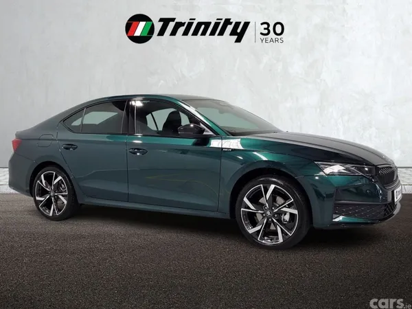 Skoda Octavia Saloon, Diesel, 2027, Green
