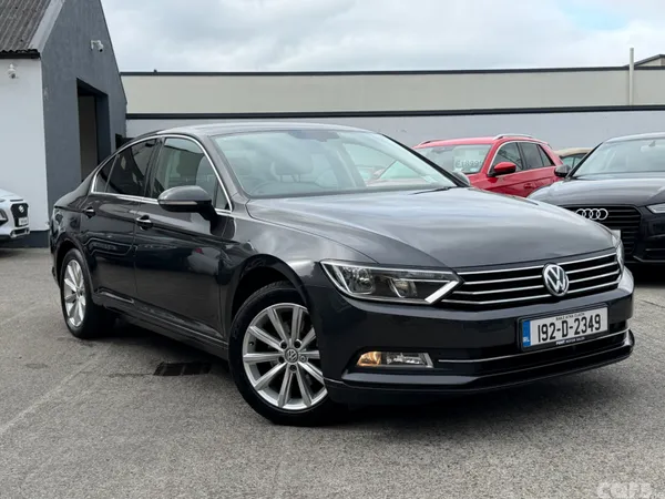 Volkswagen Passat Saloon, Diesel, 2019, Grey