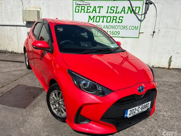 Toyota Yaris Hatchback, Petrol Hybrid, 2020, Red
