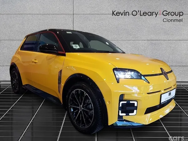 Renault 5 Hatchback, Electric, 2026, Yellow