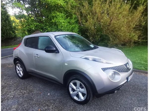 Nissan Juke Hatchback, Diesel, 2014, Silver