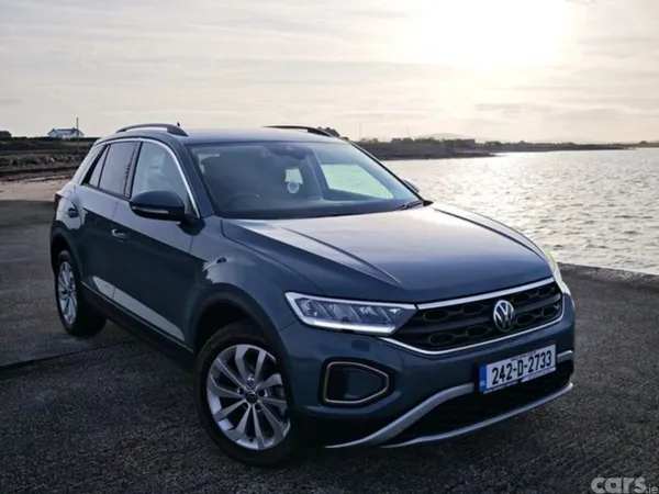 Volkswagen T-Roc Estate, Diesel, 2024, Blue