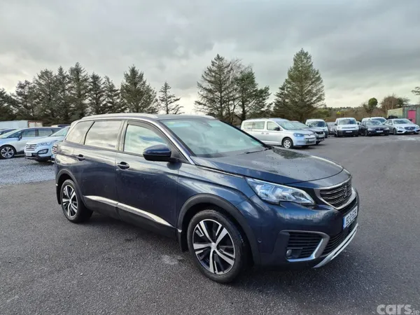 Peugeot 5008 MPV, Diesel, 2019, Blue