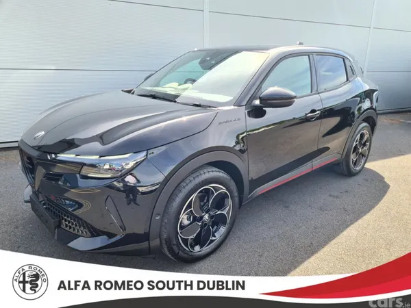 Alfa Romeo Junior Hatchback, Electric, 2027, Black